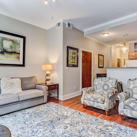 E Bay St Loft By City Market And River Street Savannah Bagian luar foto